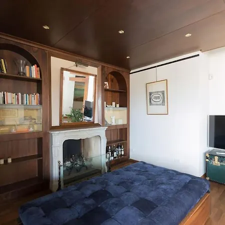 Luxury Flat - Enzo Ferrari's Ex Lover Apt * Floransa