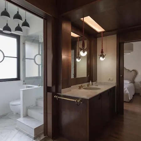 Luxury Flat - Enzo Ferrari's Ex Lover Apt Флоренция